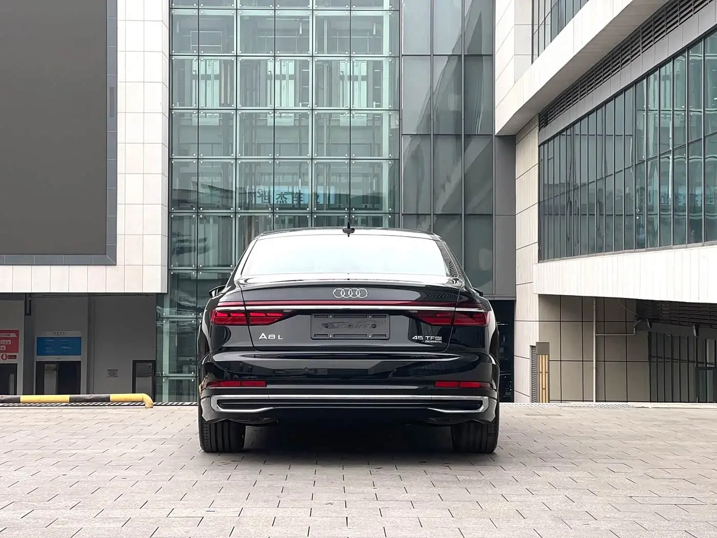 Audi A8 2024 — Photo 9/9