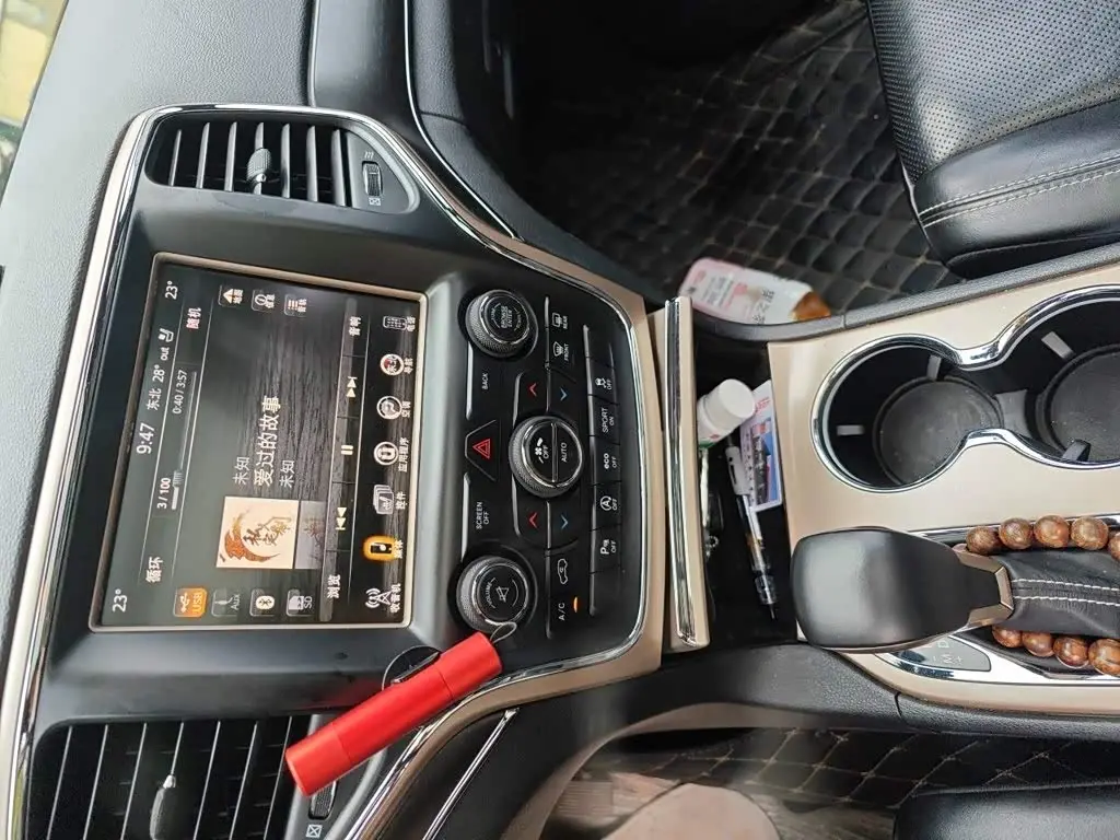 Jeep Grand Cherokee 2019 — Photo 6/20