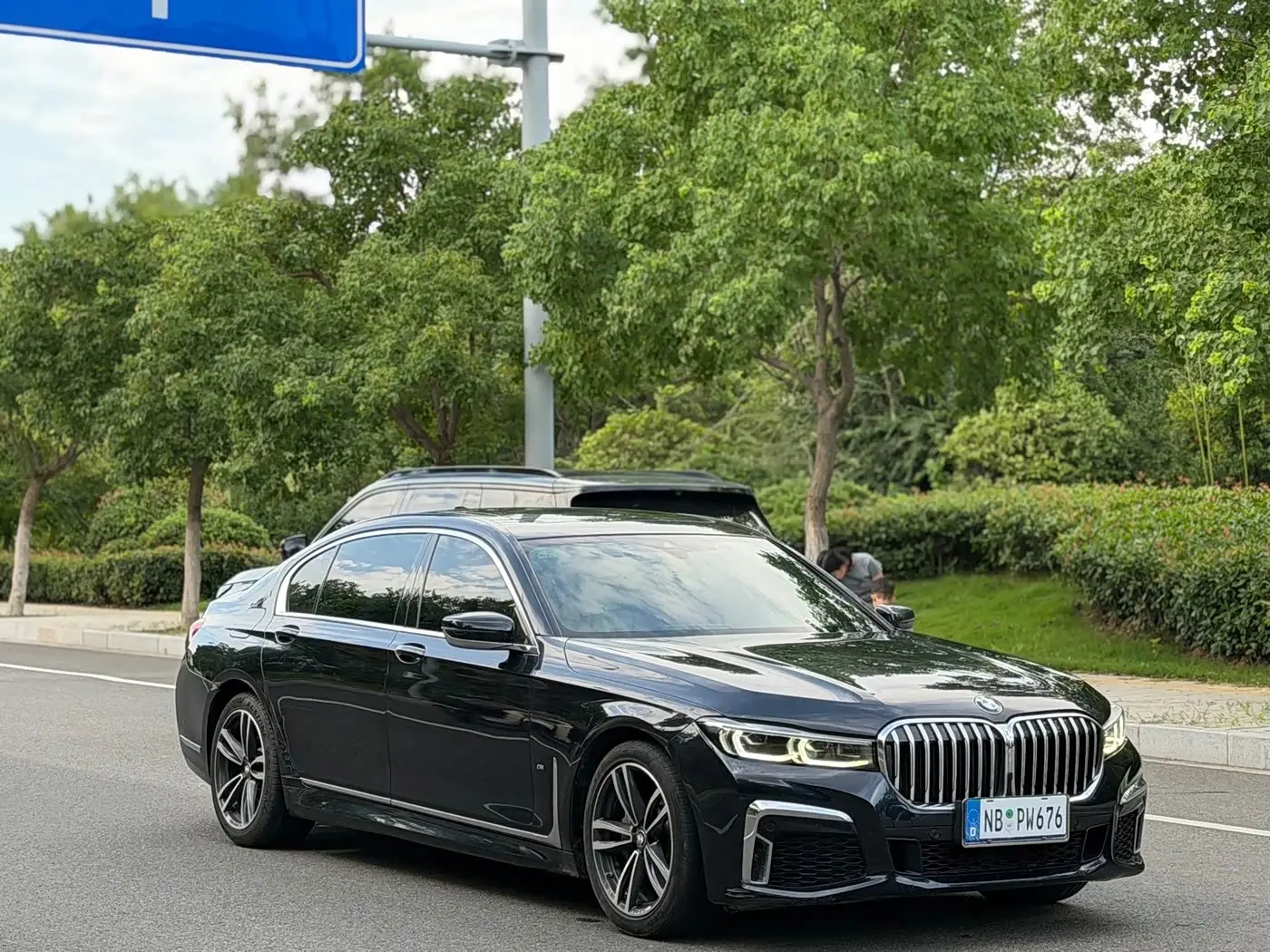 BMW 7 Series 2022 — Photo 3/16