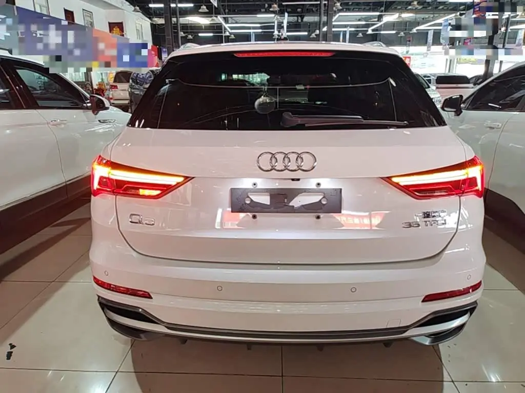 Audi Q3 2021 — Photo 6/20