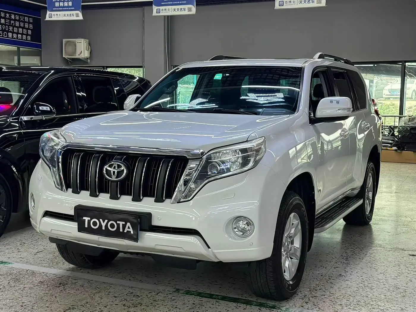 Toyota Prado 2017 — Фото 3/9
