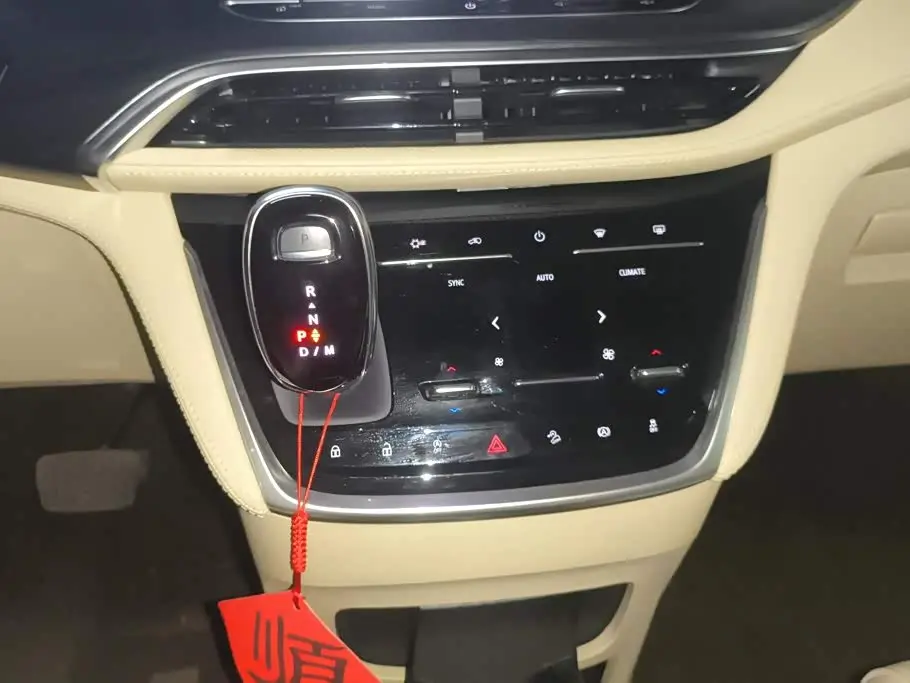 Buick GL8 2021 — Photo 16/16