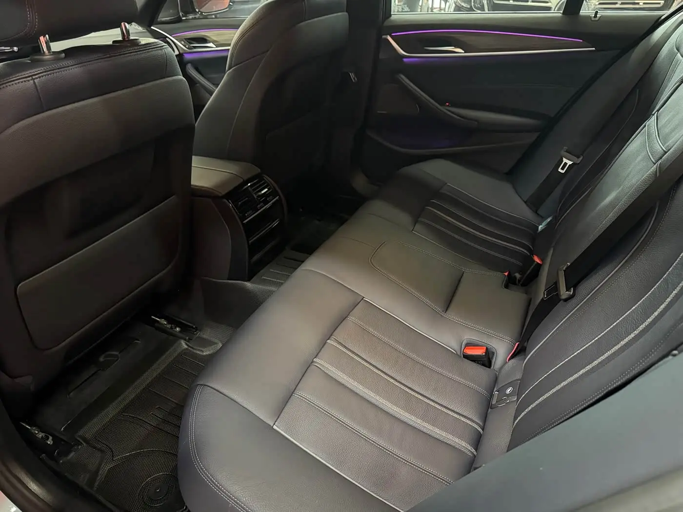 BMW 5 Series 2019 — Фото 17/20