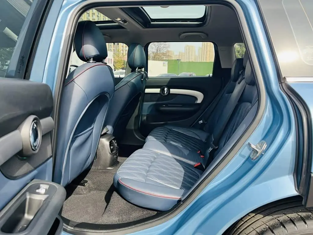 MINI CLUBMAN 2019 — Фото 5/19