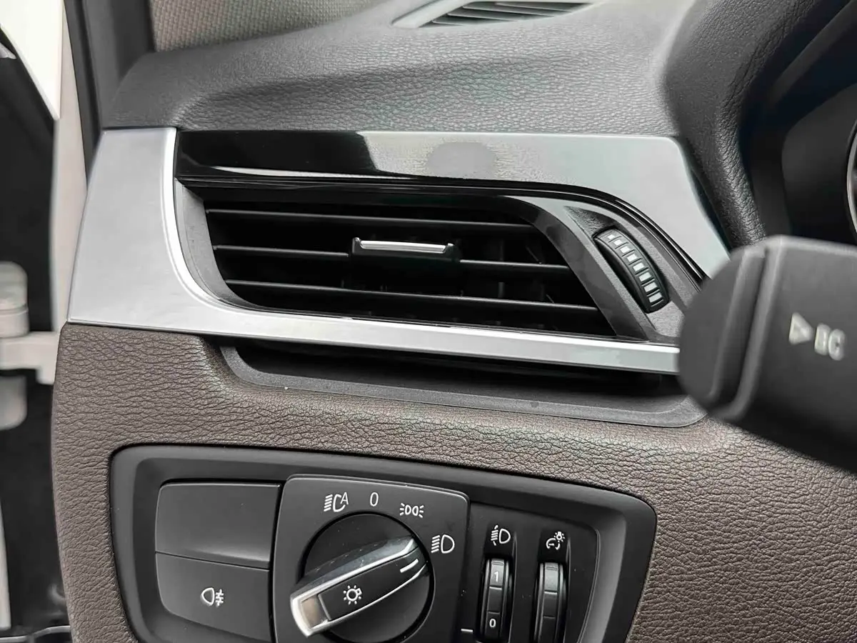 BMW X1 2023 — Photo 14/20