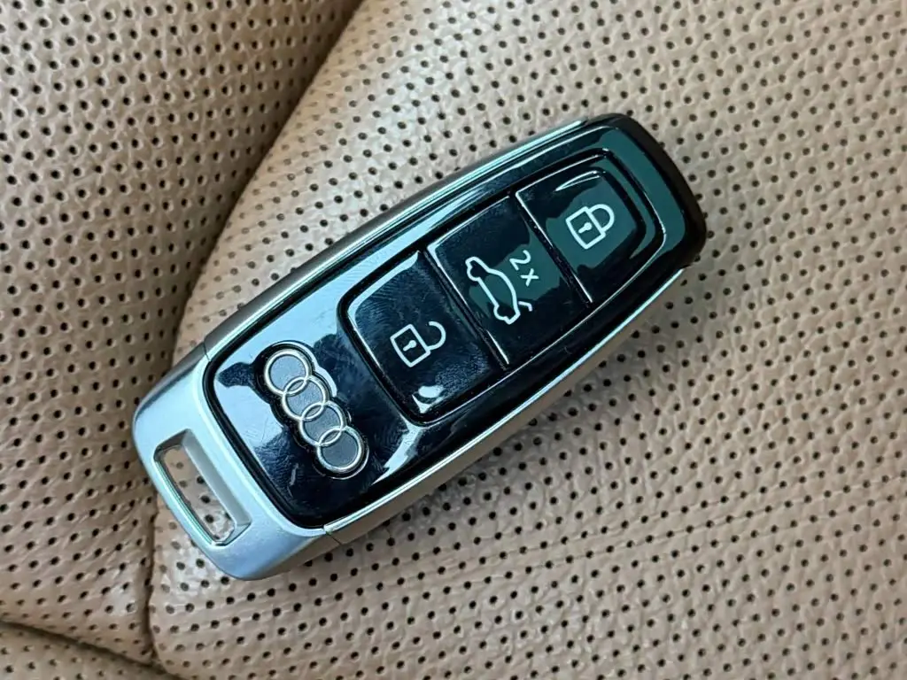 Audi Q7 2023 — Photo 7/14