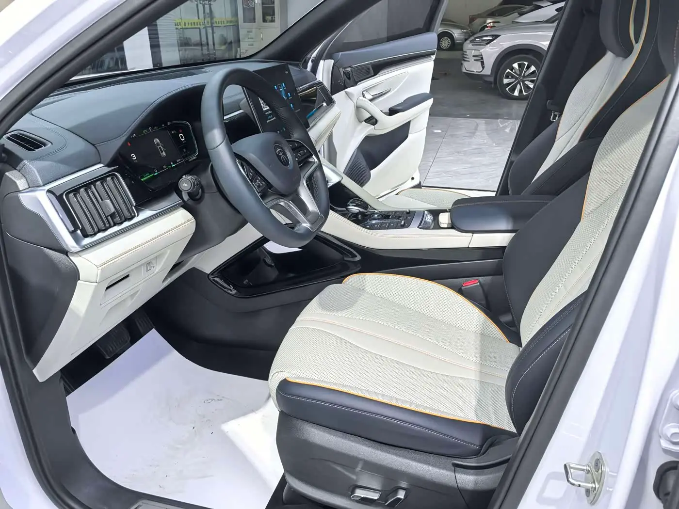 BYD Song PLUS PHEV 2023 — Şəkil 8/16