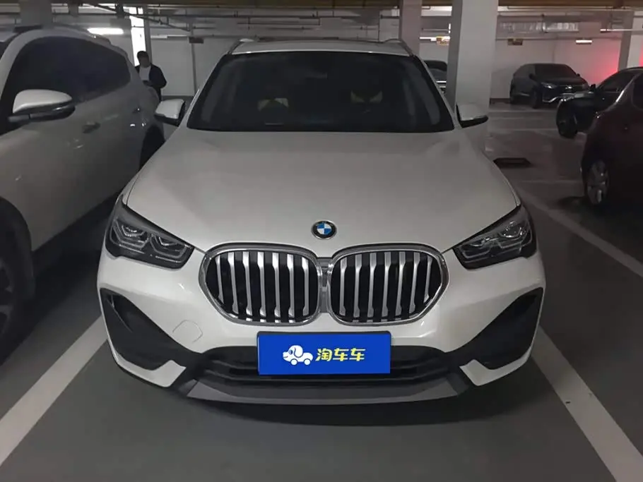 BMW X1 2022 — Фото 2/16