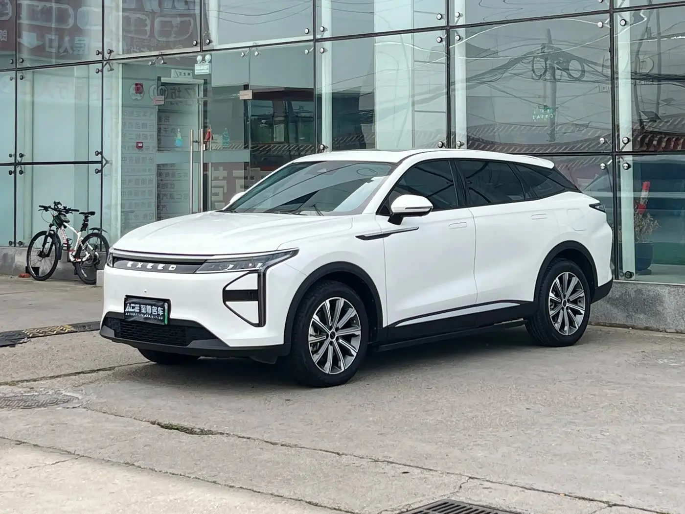 Exeed Yaoguang C-DM 2025 — Фото 1/20