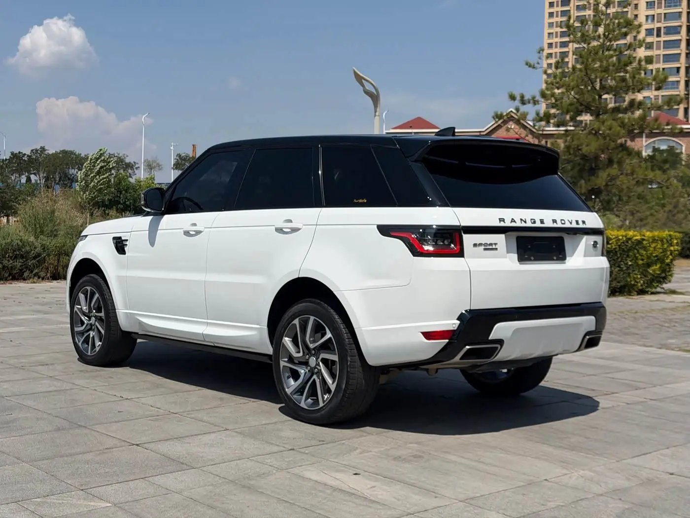 Land Rover Range Rover Sport 2019 — Photo 4/20