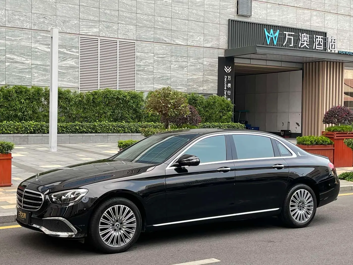 Mercedes-Benz E-Class 2023 — Фото 6/20