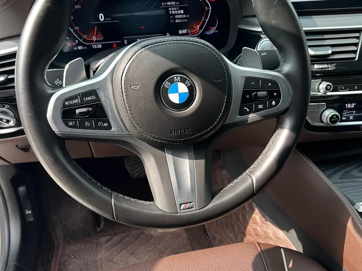 BMW 5 Series 2022 — Şəkil 12/20