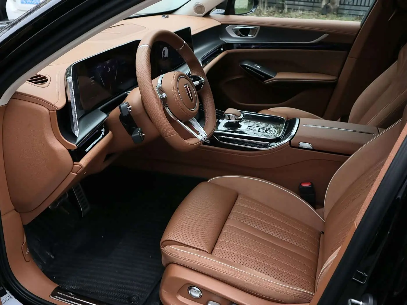 Hongqi H9 2025 — Photo 10/20