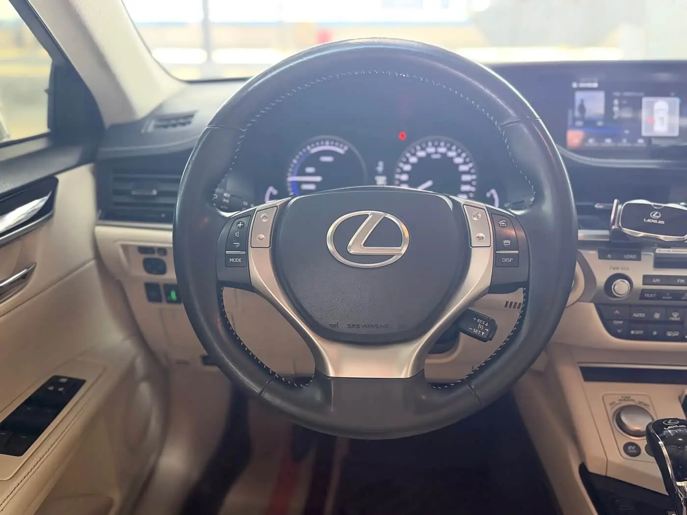 Lexus ES 2014 — Фото 11/11