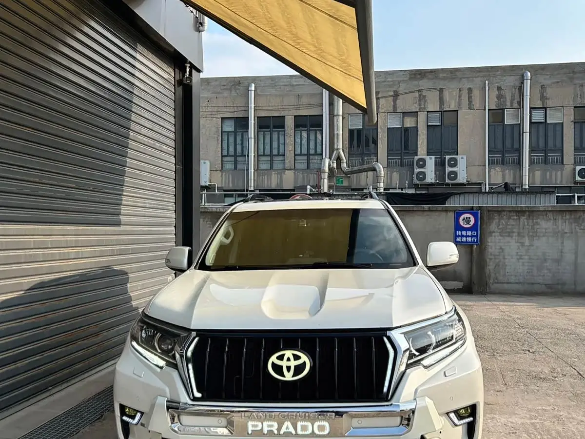 Toyota Prado 2018 — Фото 1/13