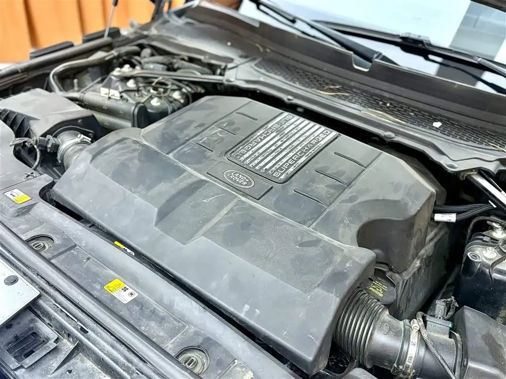 Land Rover Range Rover 2017 — Şəkil 19/20