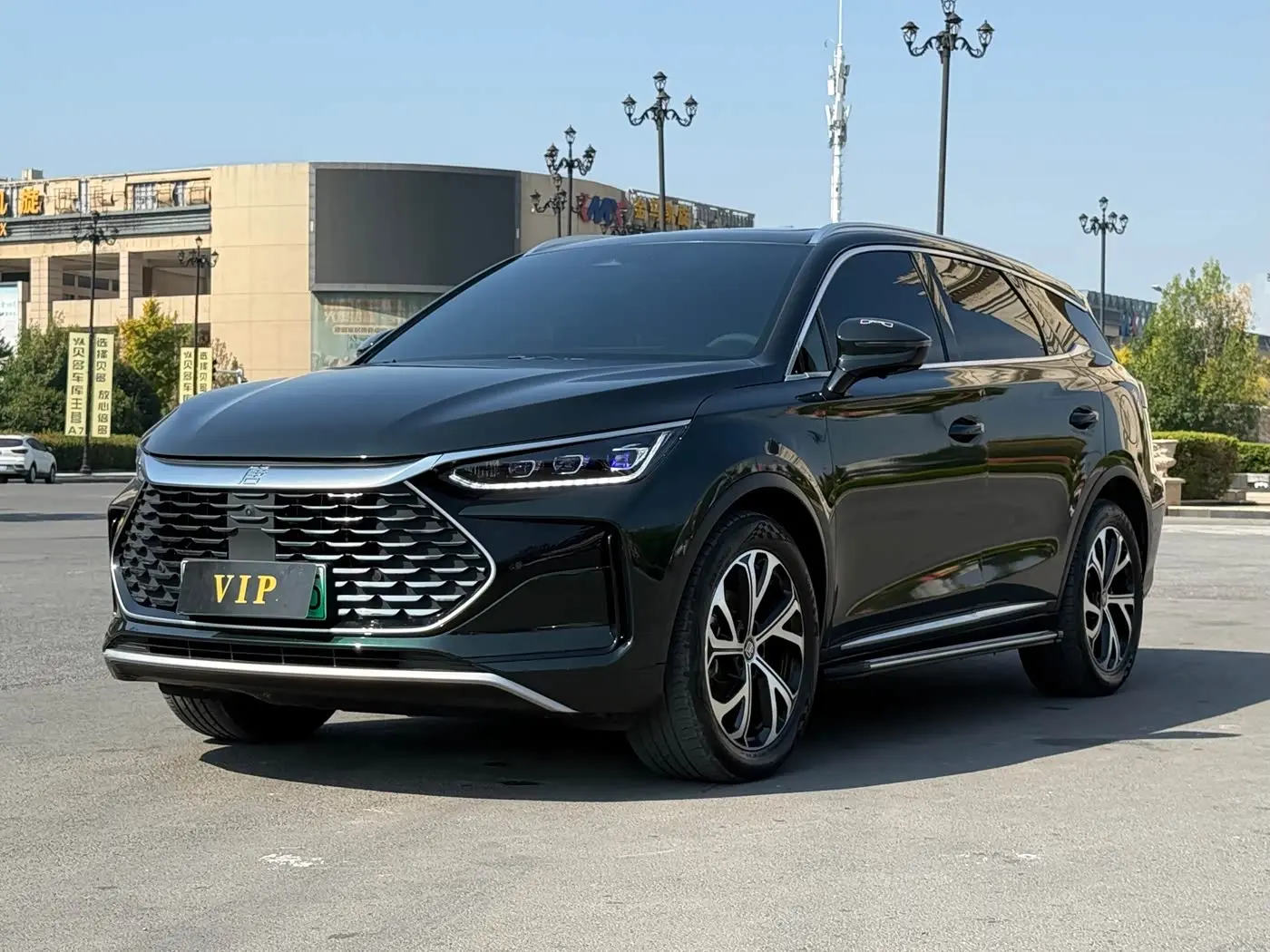 BYD Tang New Energy 2025 — Photo 1/9