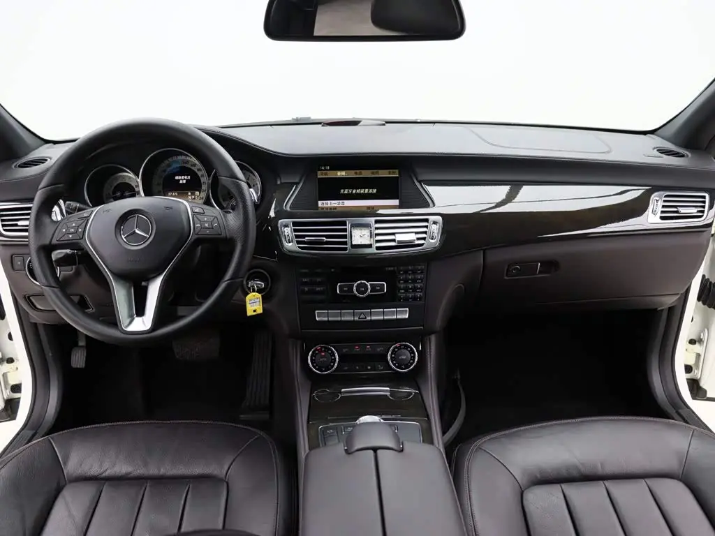 Mercedes-Benz CLS 2013 — Photo 6/20