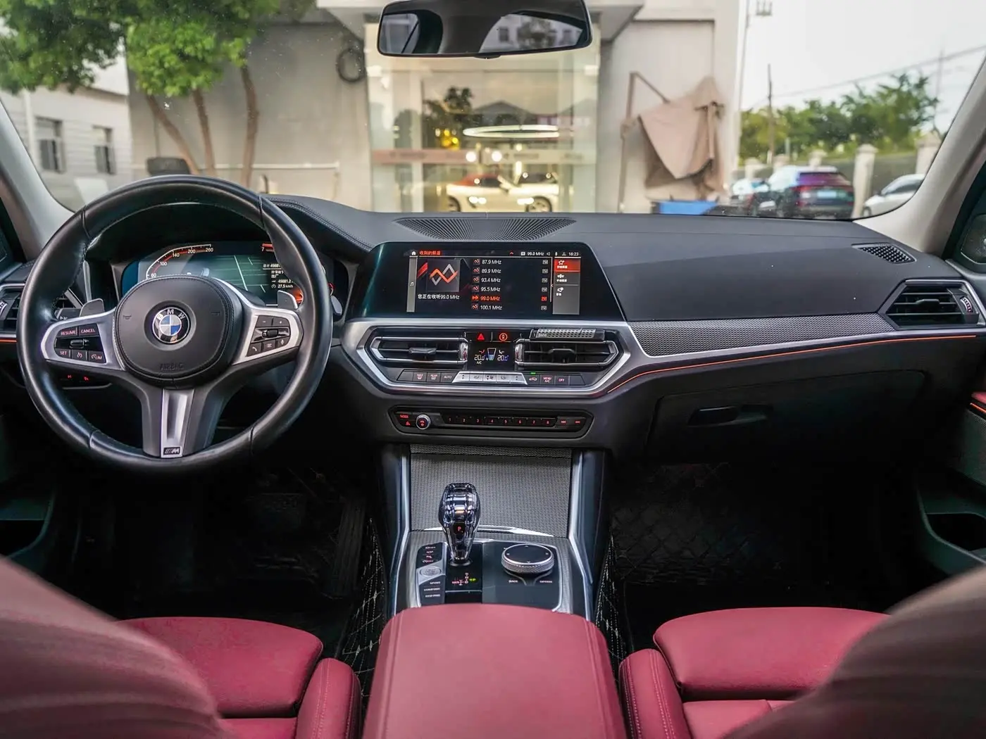 BMW 3 Series 2021 — Photo 13/17