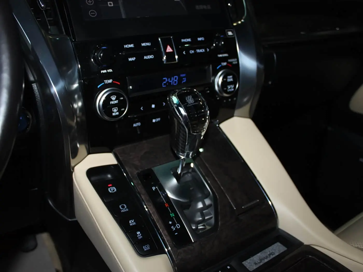 Toyota Alphard 2020 — Фото 12/20