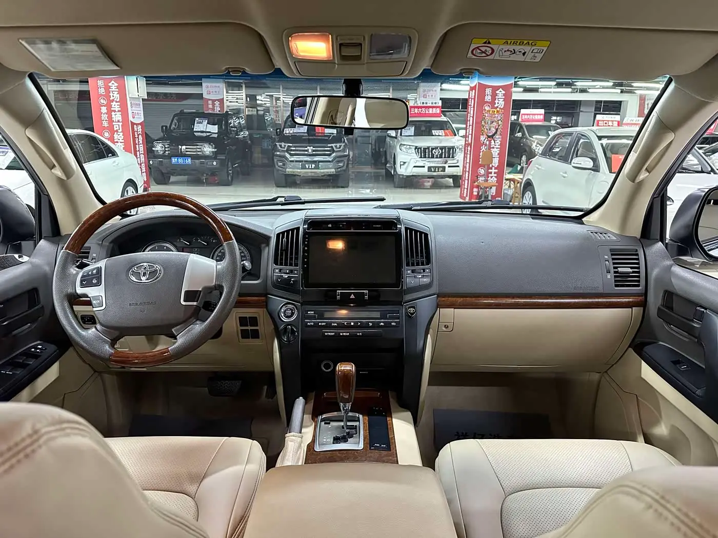 Toyota Land Cruiser 2016 — Фото 18/20