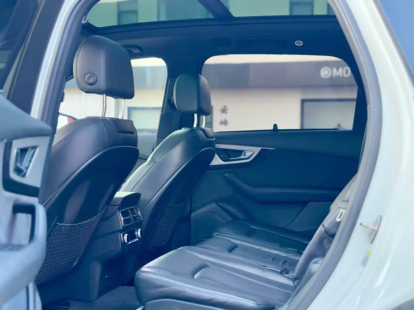 Audi Q7 2015 — Фото 6/10