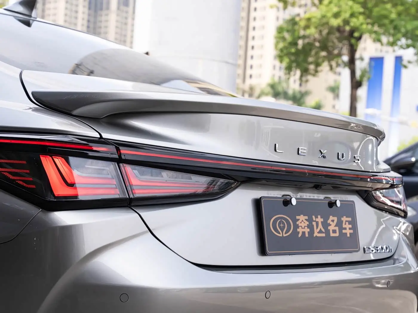 Lexus ES 2025 — Photo 7/20