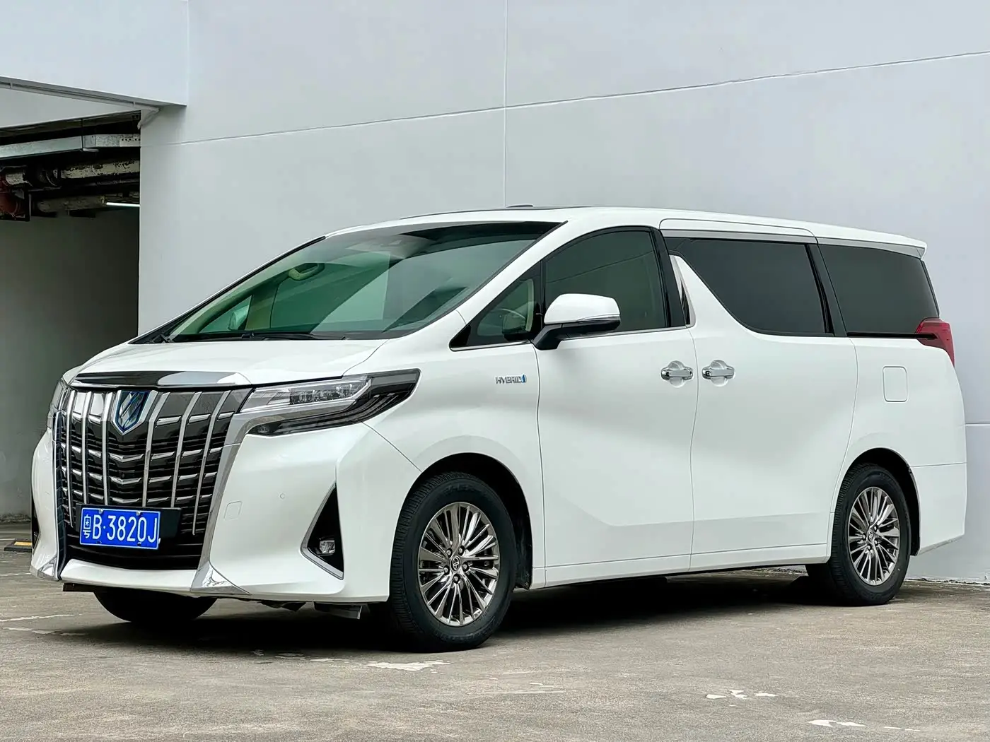 Toyota Alphard, 2020