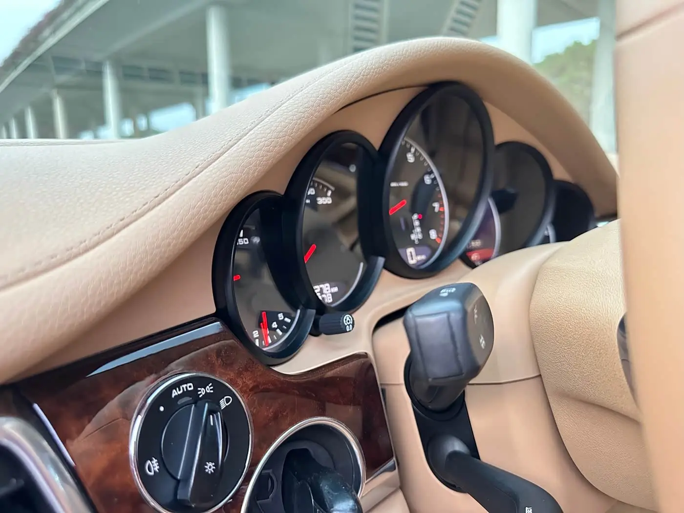 Porsche Panamera 2012 — ფოტო 7/20