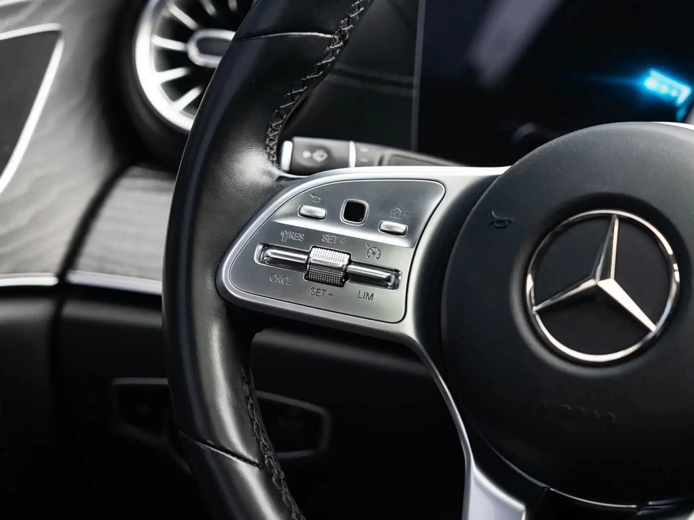 Mercedes-Benz CLS 2022 — Photo 10/20