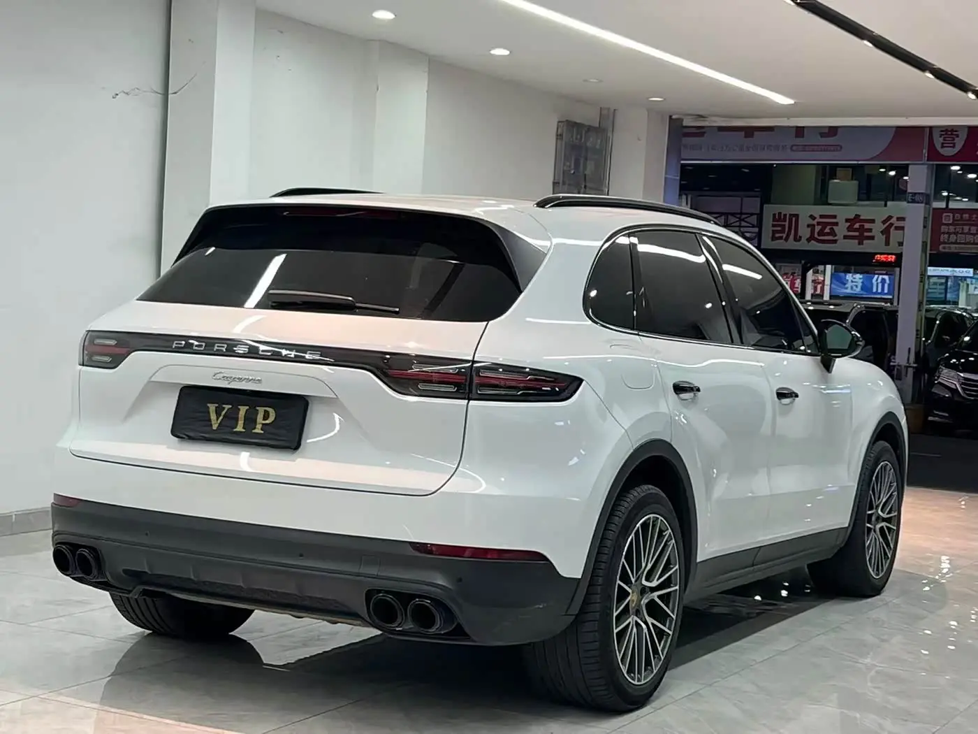 Porsche Cayenne 2018 — Photo 4/9