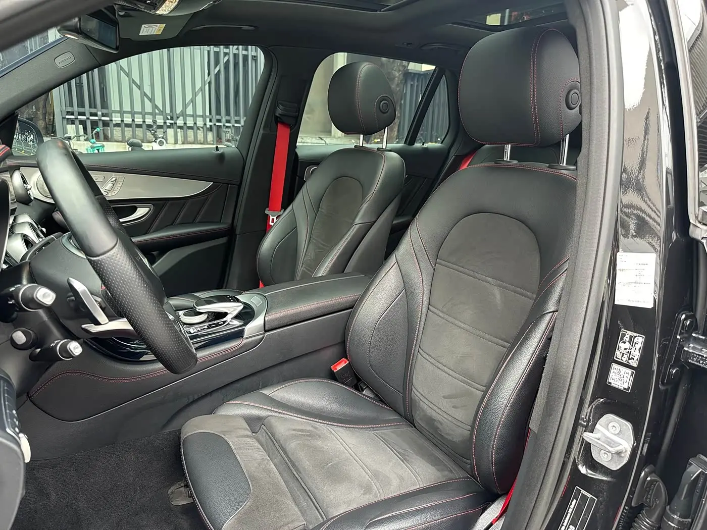 Mercedes-Benz GLC AMG 2018 — Photo 6/14