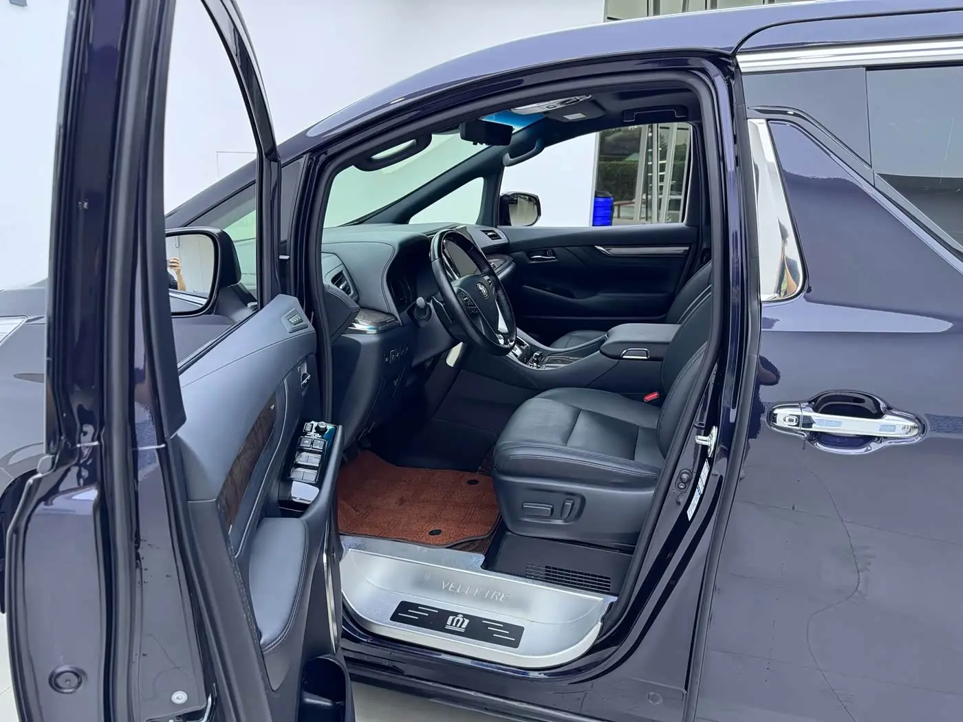 Toyota Vellfire 2022 — Фото 7/20