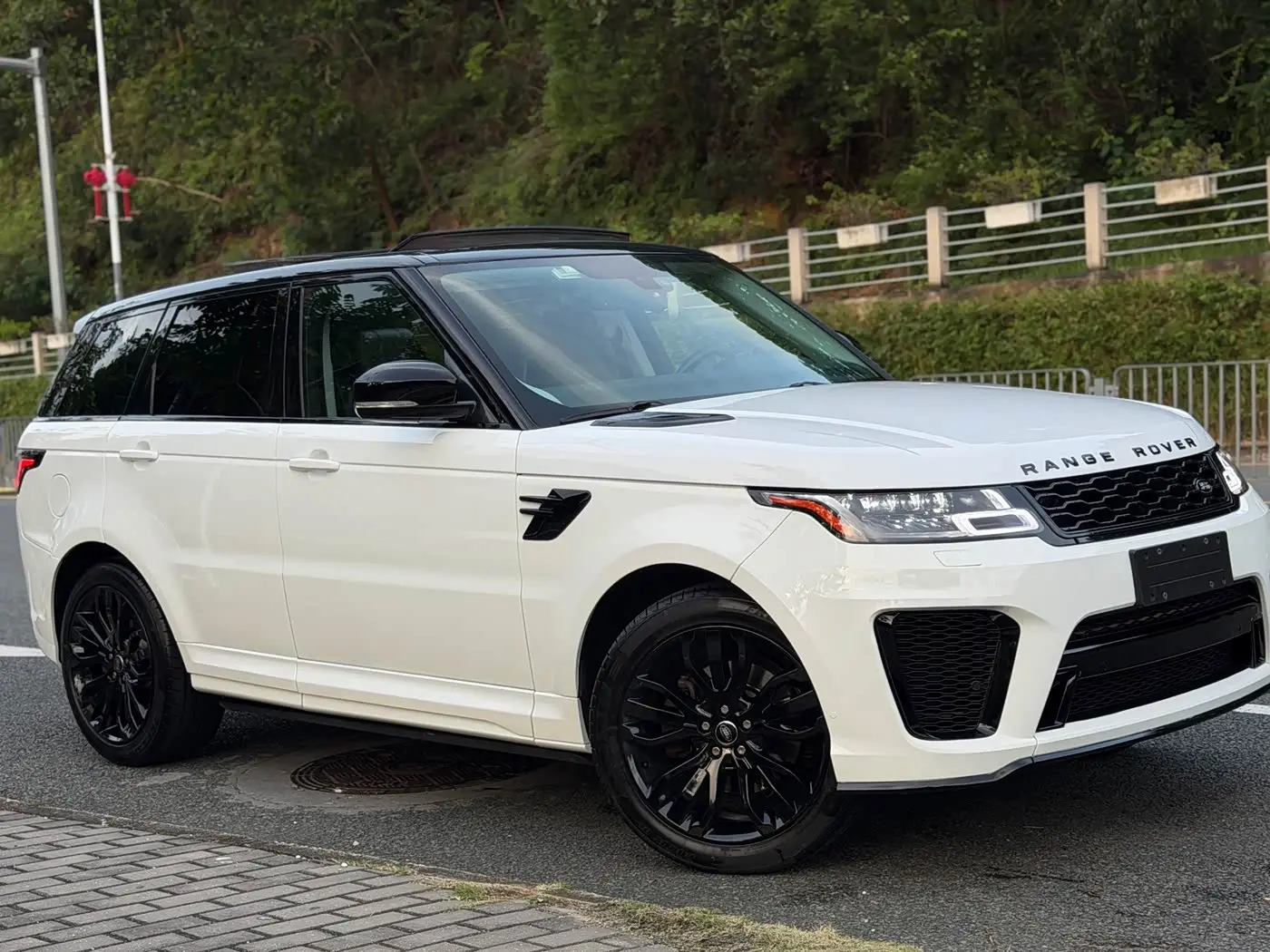 Land Rover Range Rover Sport 2014 — Photo 3/11