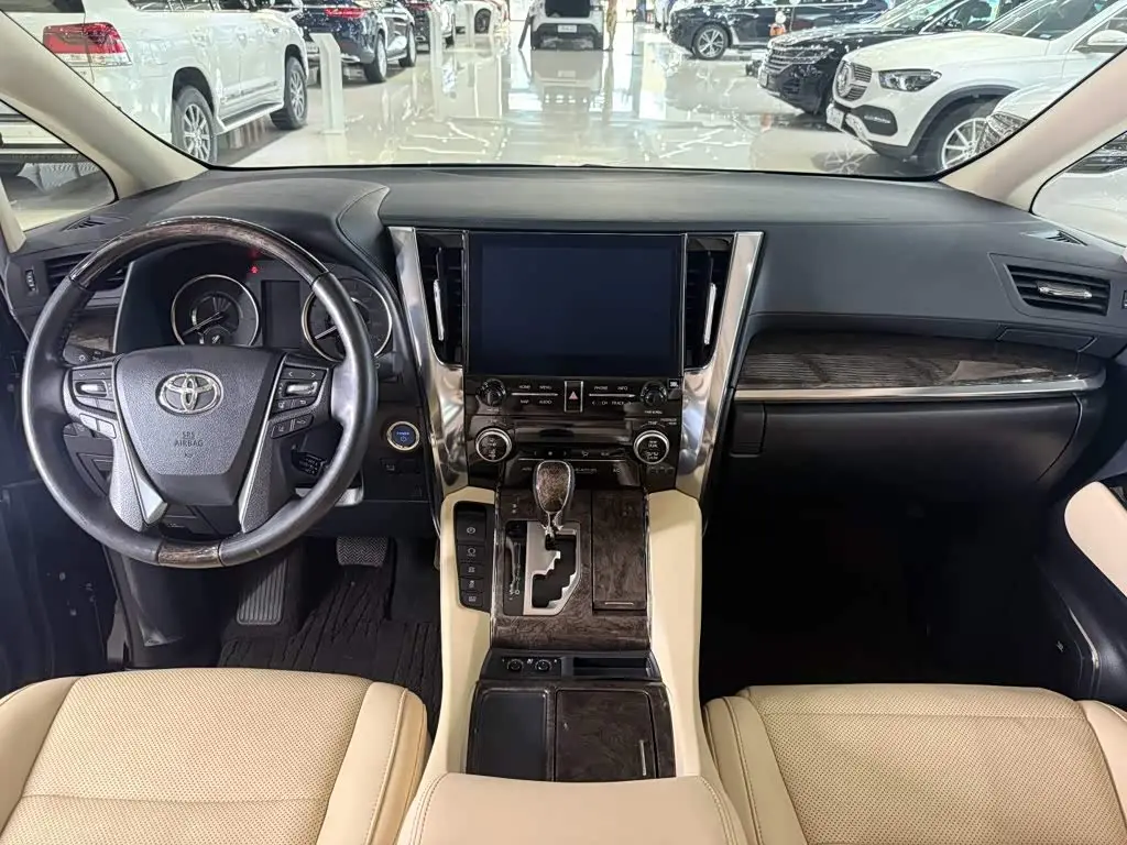 Toyota Vellfire 2021 — Photo 15/20