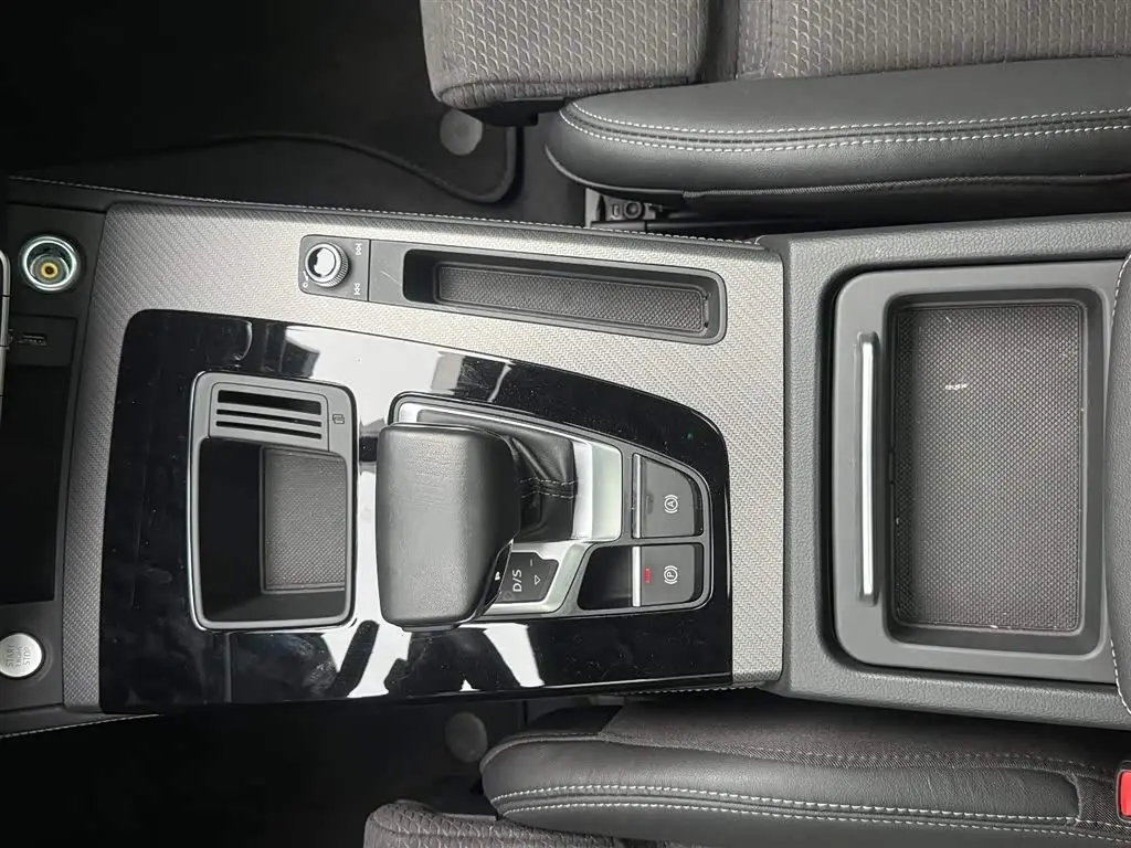 Audi Q5L Sportback 2024 — Photo 10/20