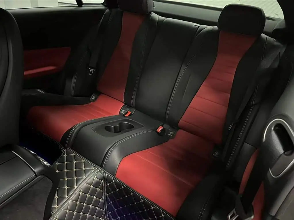 Mercedes-Benz E-Class 2024 — ფოტო 16/16