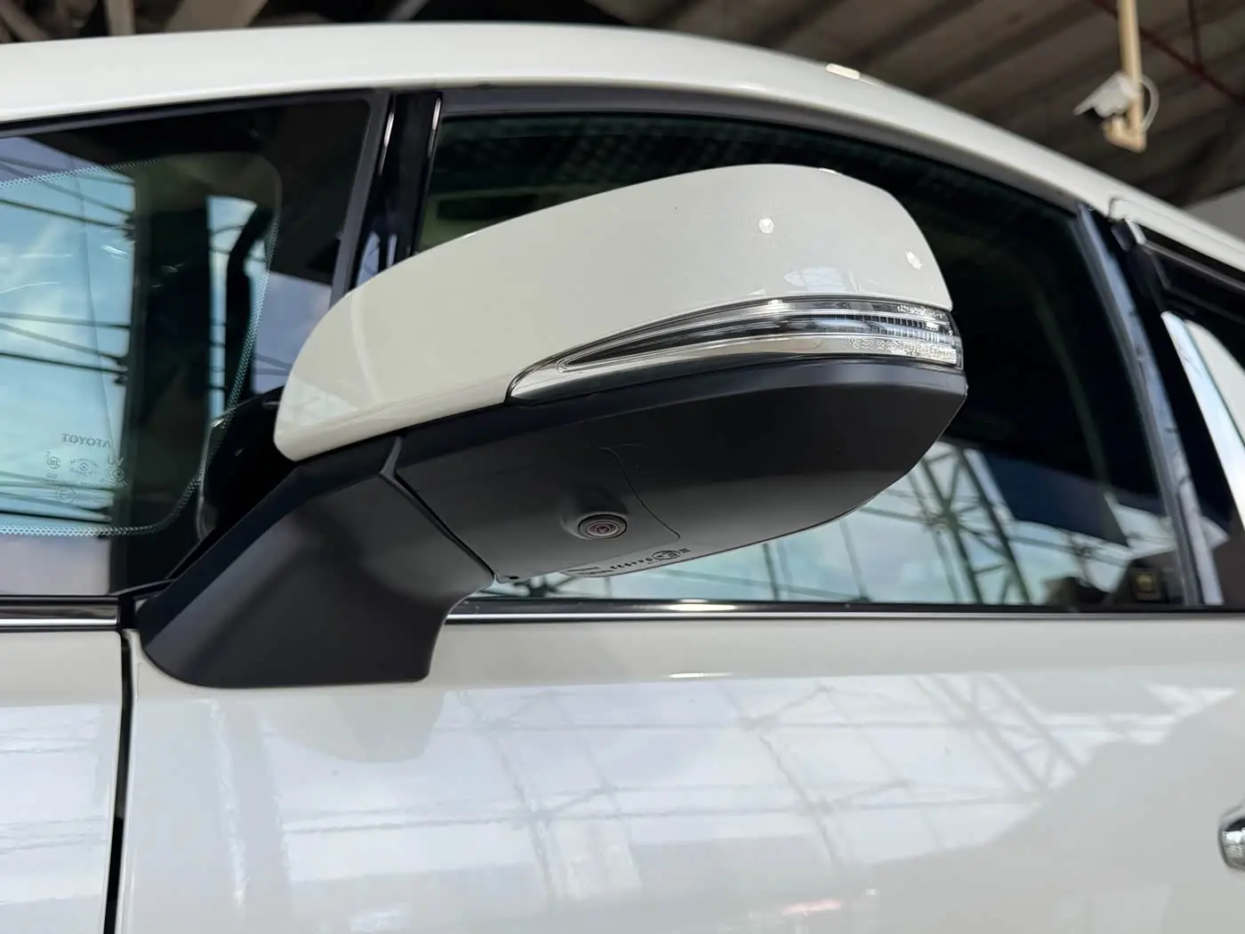 Toyota Alphard 2018 — Photo 5/20
