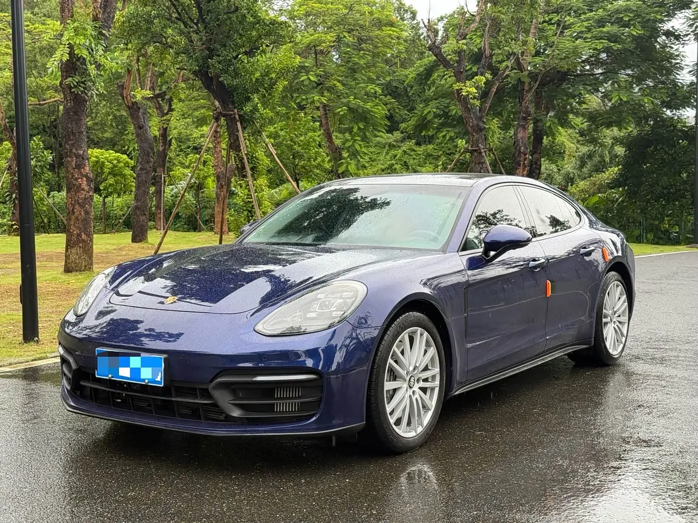 Porsche Panamera 2021 — ფოტო 1/9