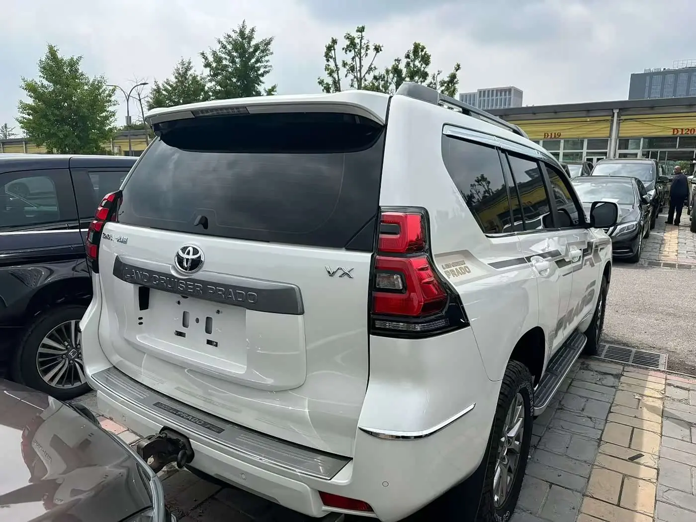 Toyota Prado 2018 — Photo 9/9
