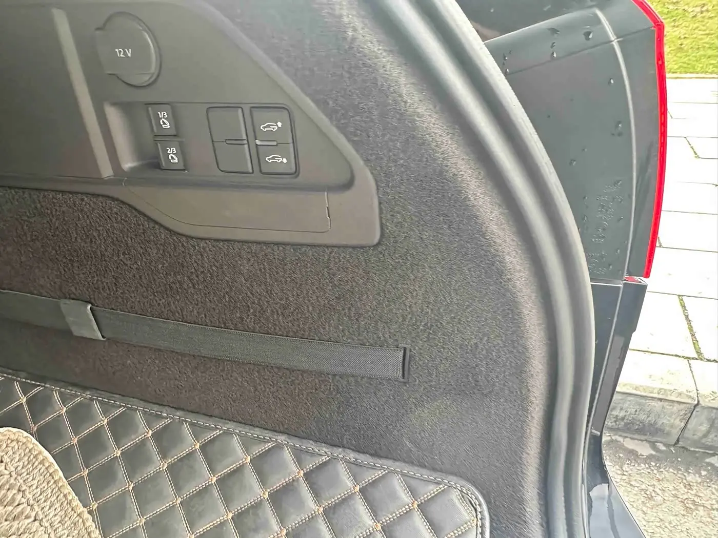 Volkswagen Touareg 2017 — Photo 14/14