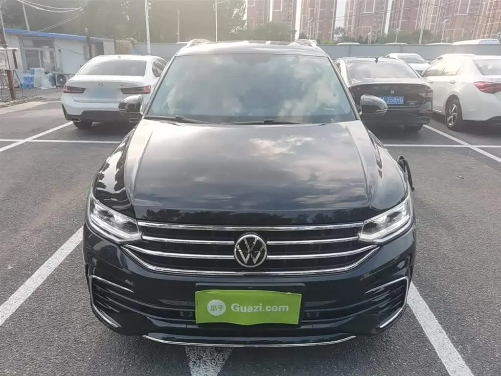 Volkswagen Tiguan L 2022 — Фото 3/20
