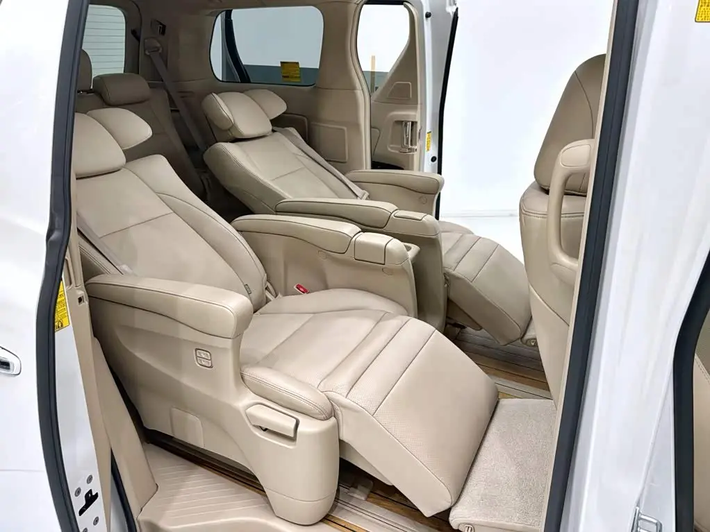 Toyota Alphard 2014 — Photo 13/20