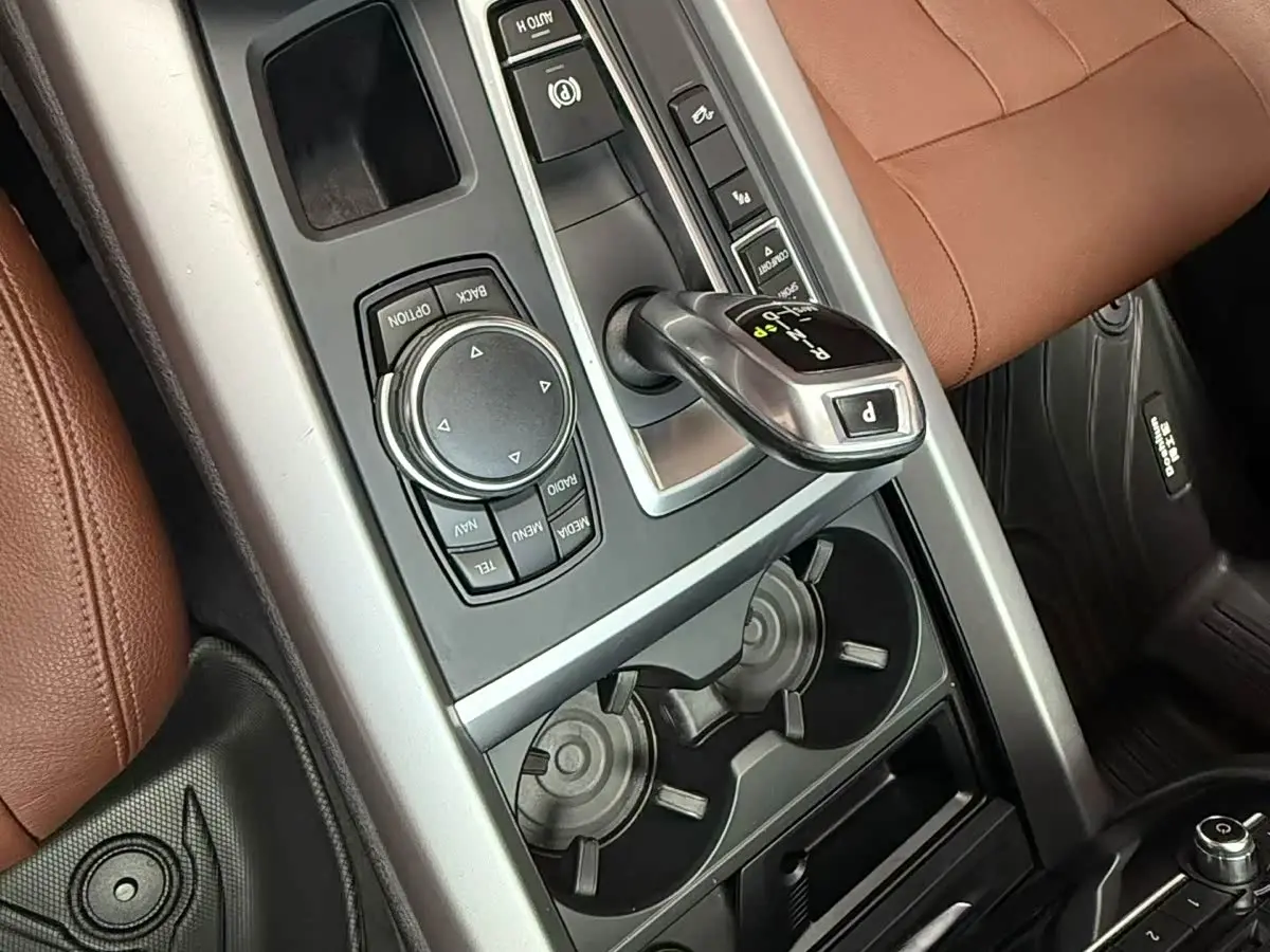 BMW X5 2018 — Photo 5/9