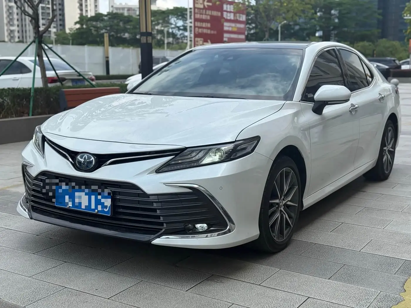 Toyota Camry 2021 — Photo 1/9