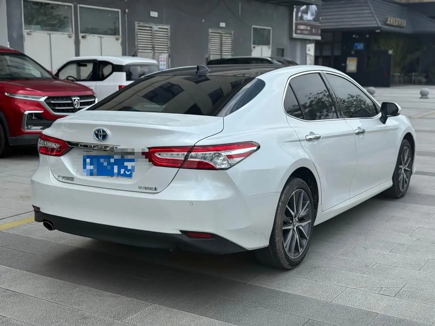Toyota Camry 2021 — Photo 4/9