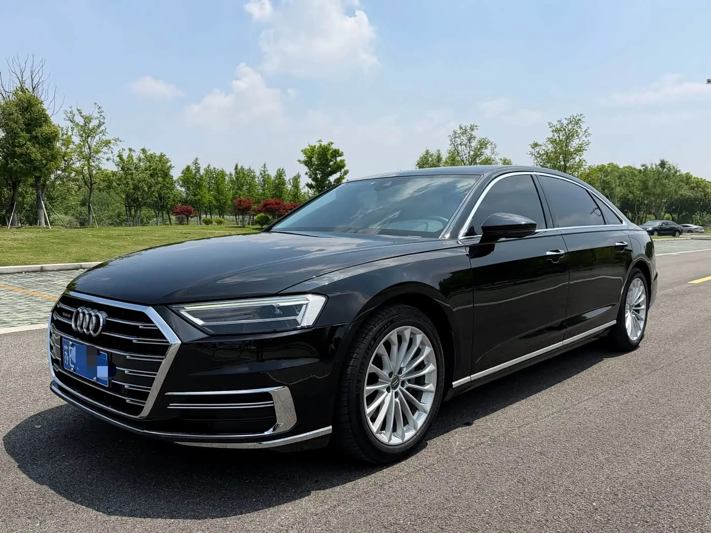 Audi A8 2020 — Şəkil 16/18