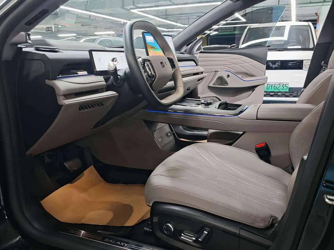 Geely Galaxy Galaxy Xingyao 8 2025 — Фото 9/17