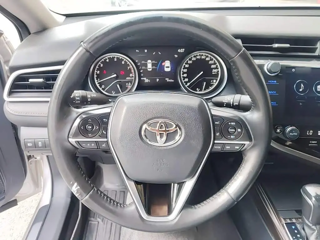 Toyota Camry 2019 — Фото 11/20