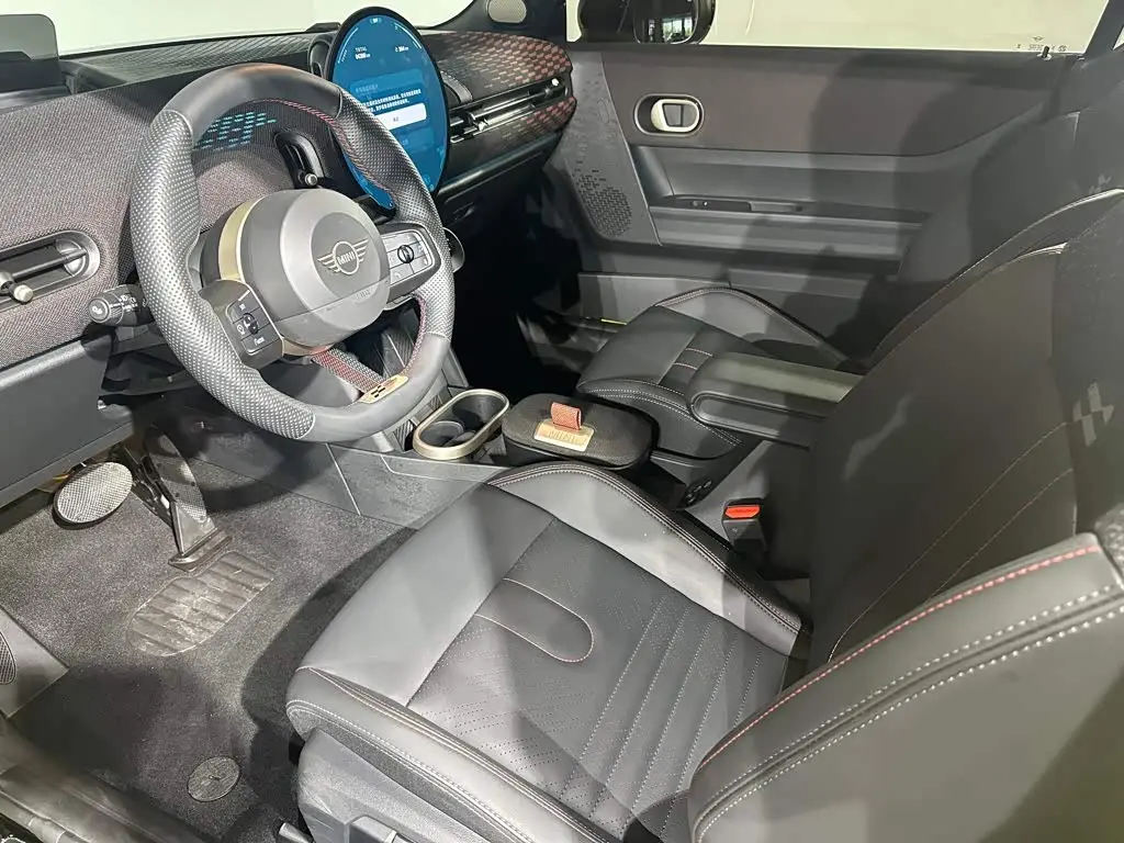 MINI MINI 2025 — Şəkil 8/18